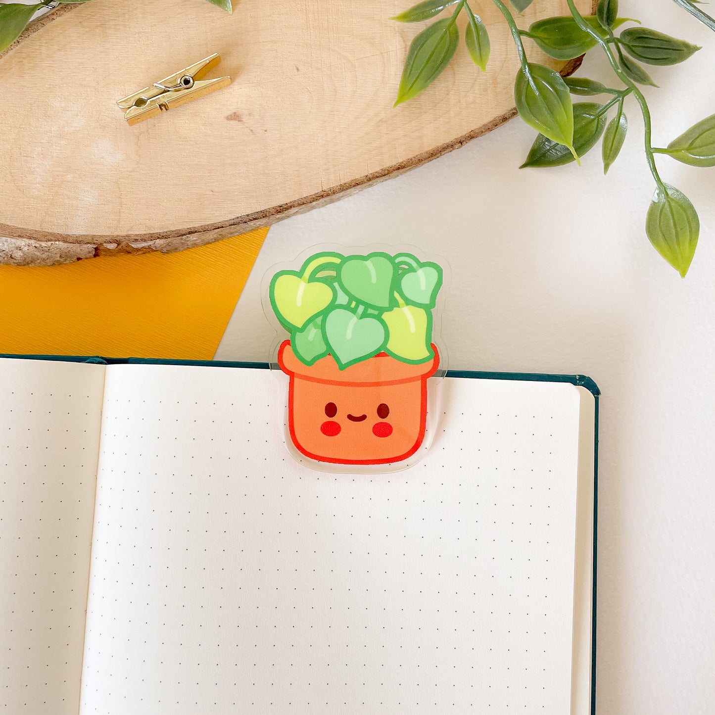 Happy Plant - Acrylic Clip