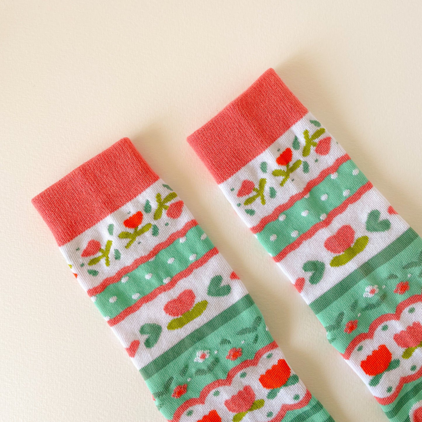 Crème the Cat Tulip Pattern - Cotton Socks