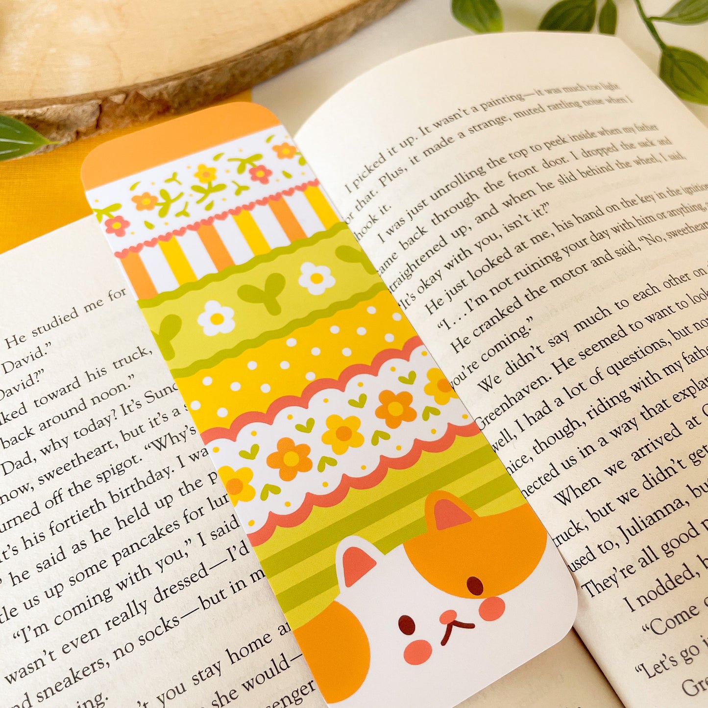 Brûlée the Cat Daisy Pattern Bookmark
