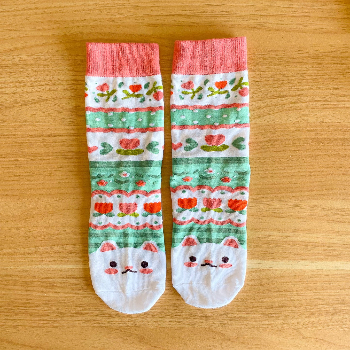 Crème the Cat Tulip Pattern - Cotton Socks