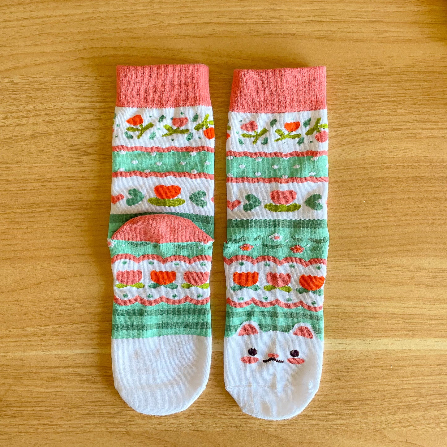 Crème the Cat Tulip Pattern - Cotton Socks