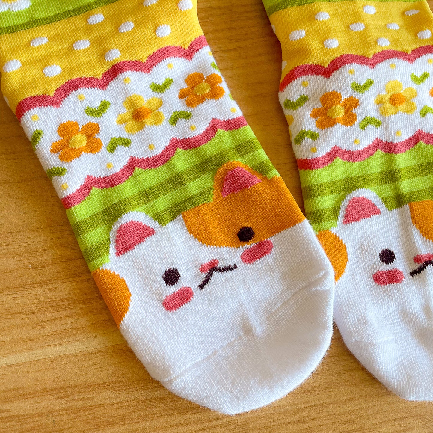 Brûlée the Cat Daisy Pattern - Cotton Socks