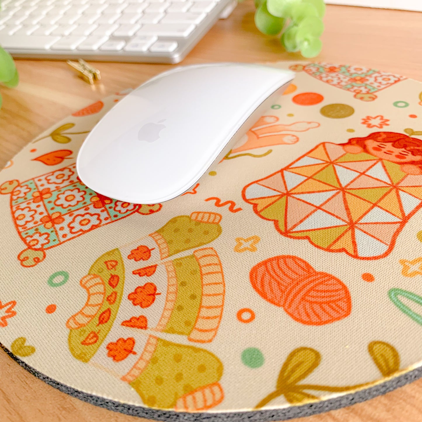 Cozy Knits - Round Mouse Mat