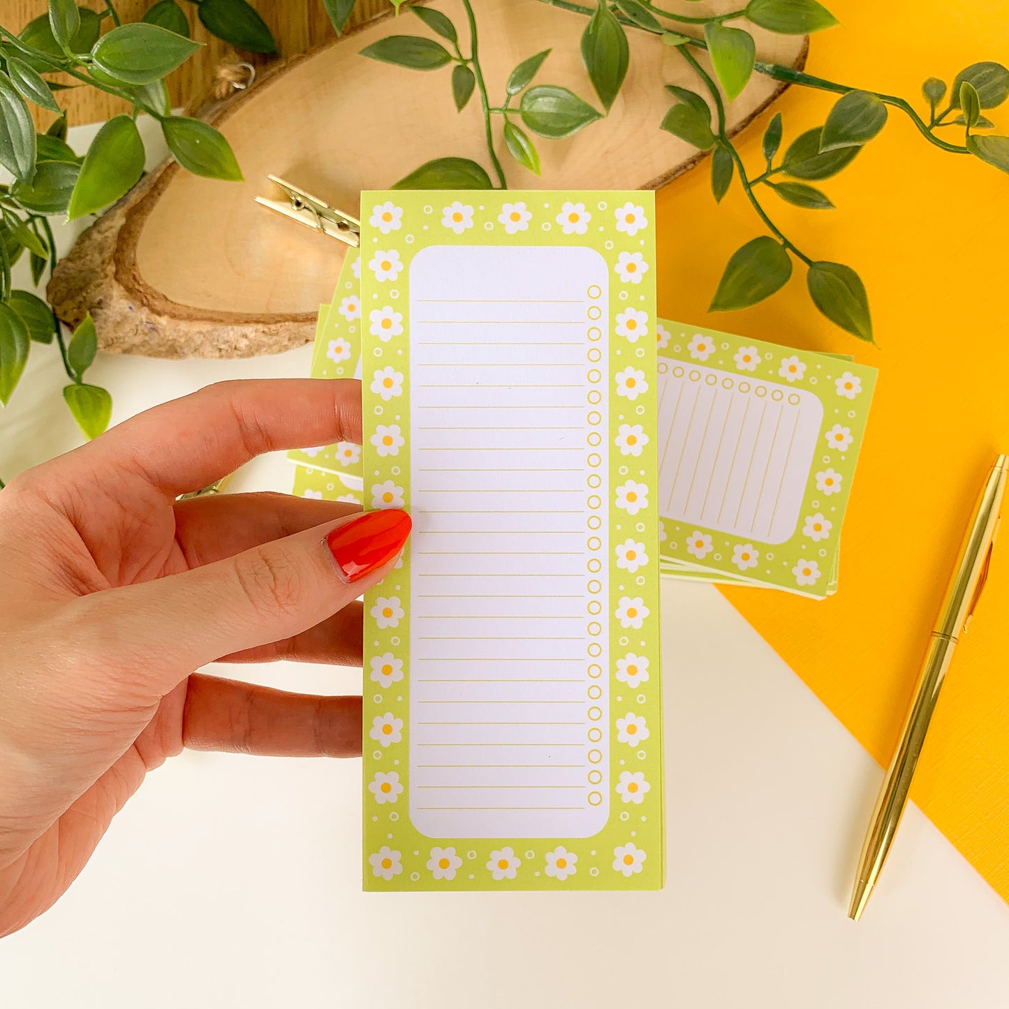 Daisy List Notepad