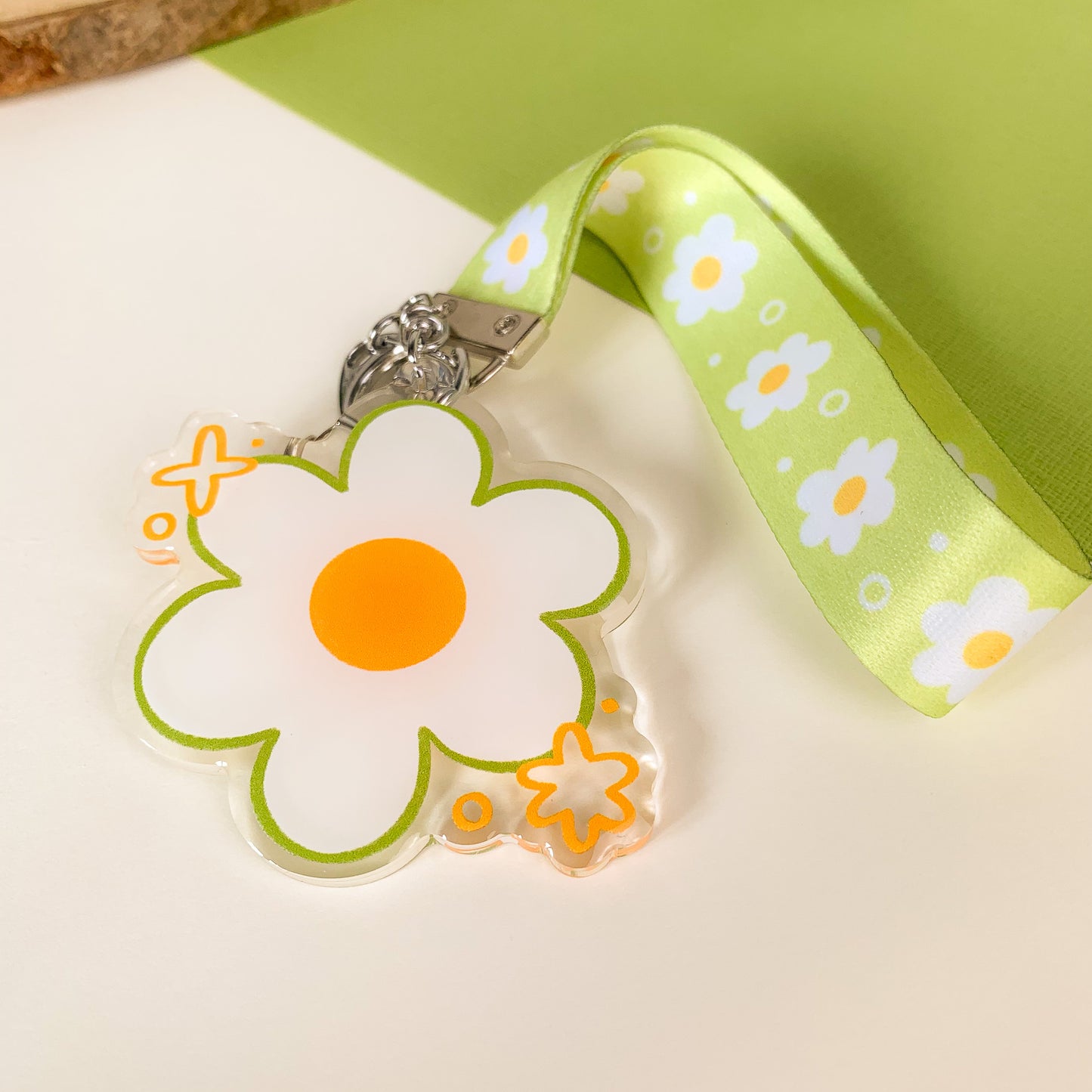 Daisy Pattern - Lanyard Keychain