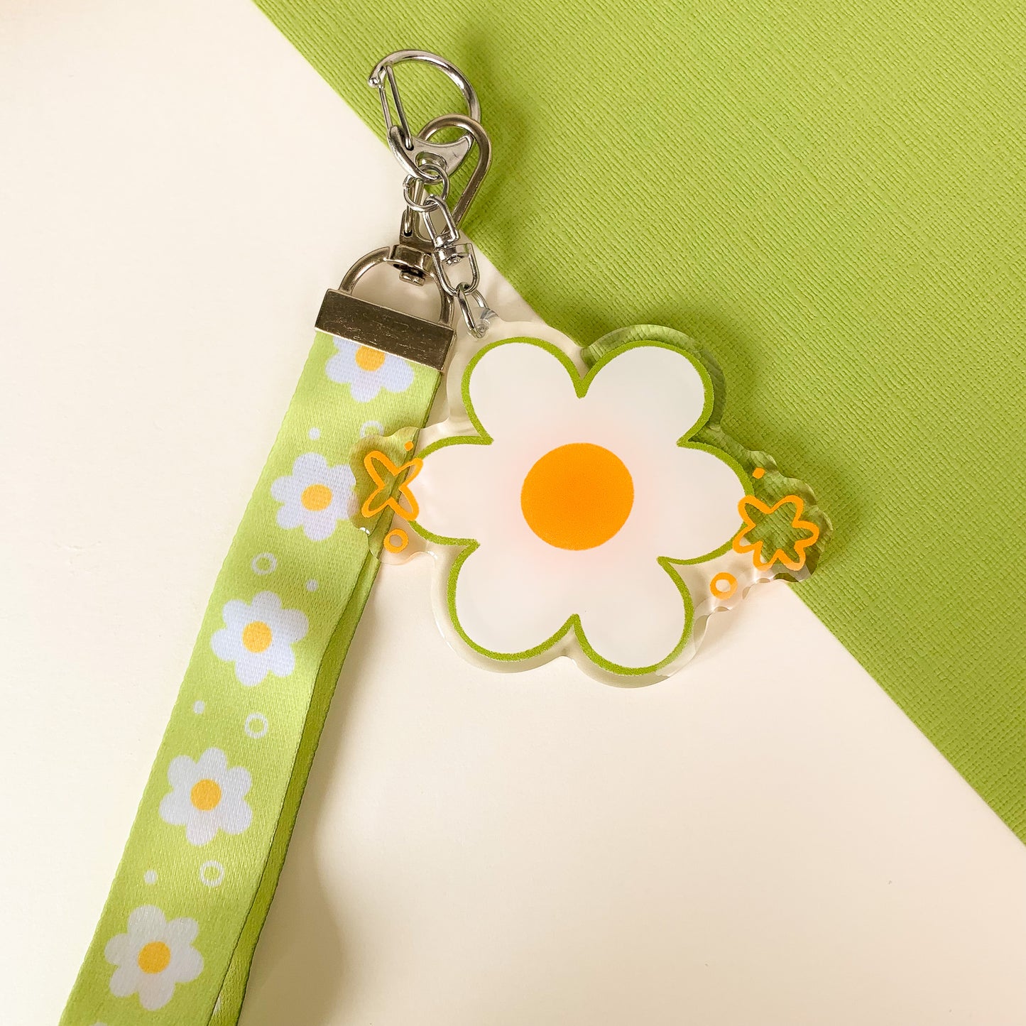 Daisy Pattern - Lanyard Keychain
