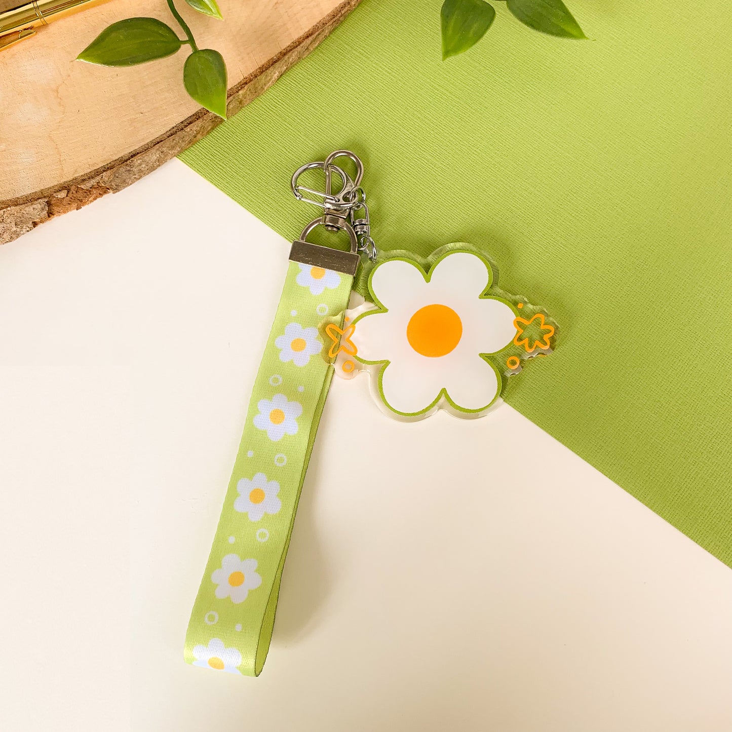 Daisy Pattern - Lanyard Keychain