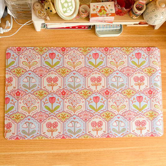 Scalloped Floral Pattern - Large Gaming Mouse Mat