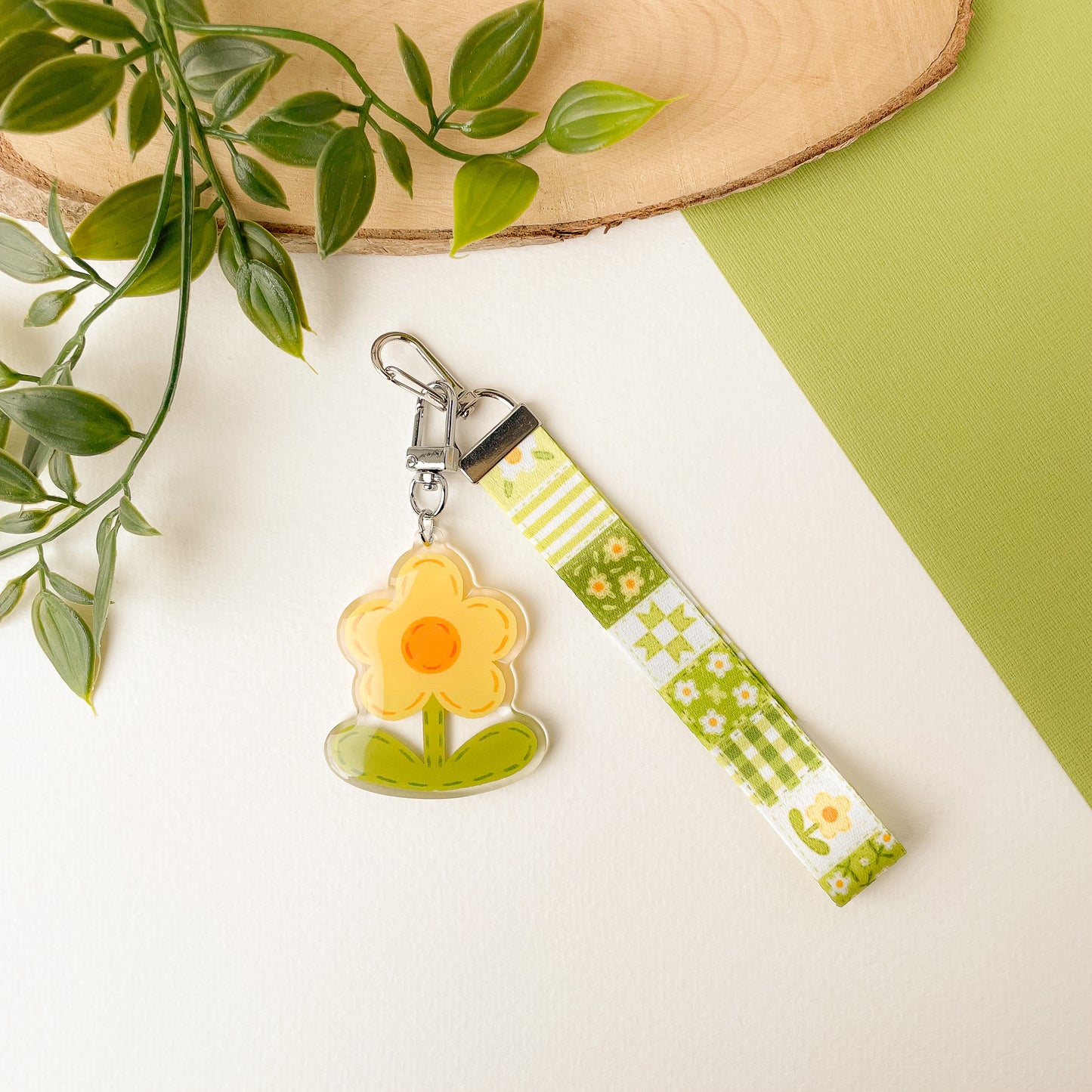Green Daisy Blanket - Lanyard Keychain