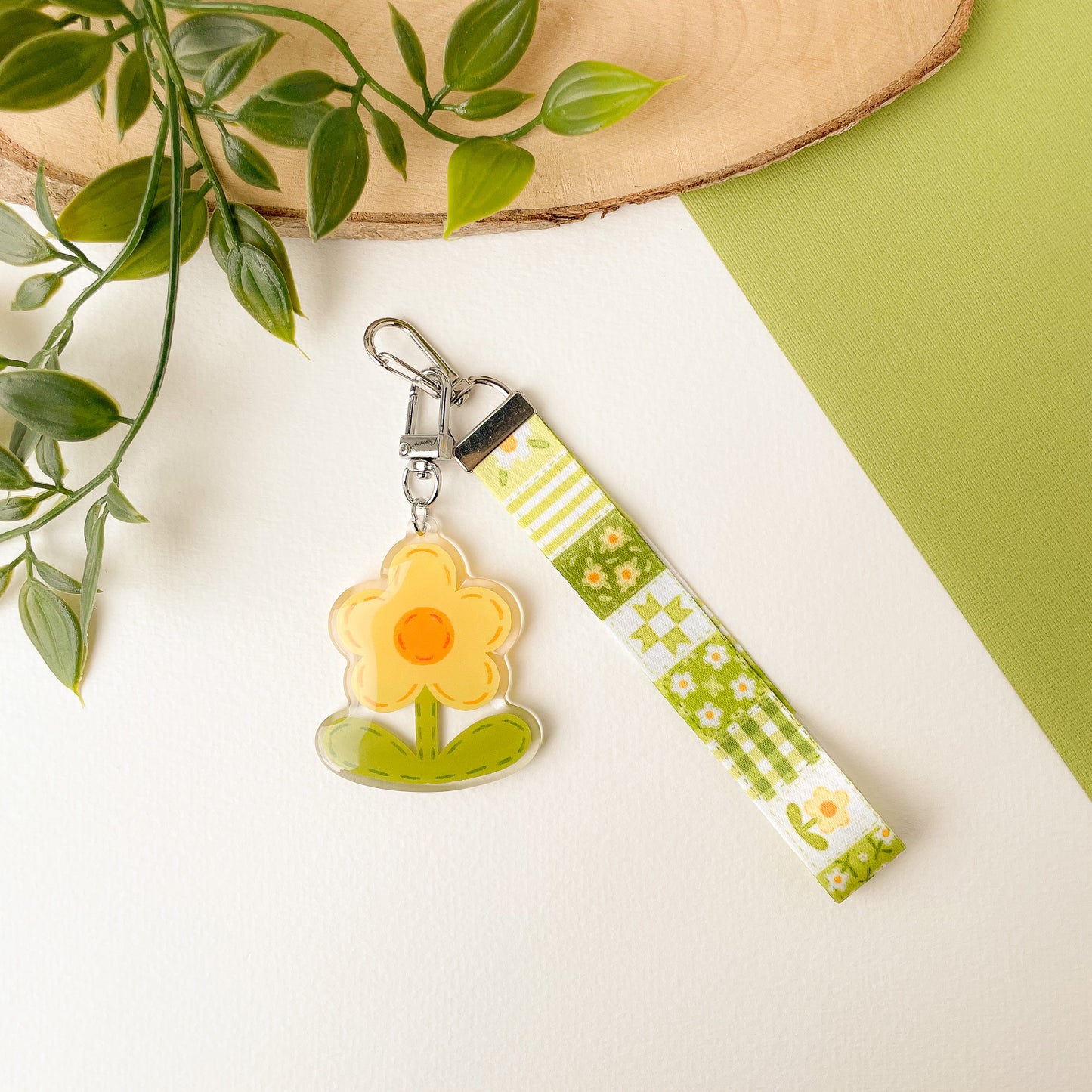 Green Daisy Blanket - Lanyard Keychain