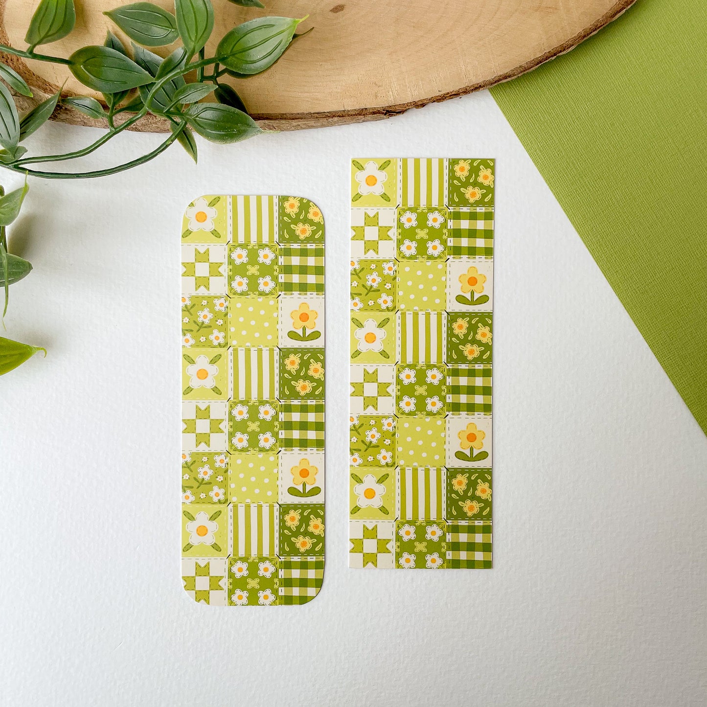 Green Daisy Blanket Bookmark