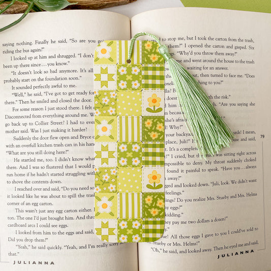 Green Daisy Blanket Bookmark
