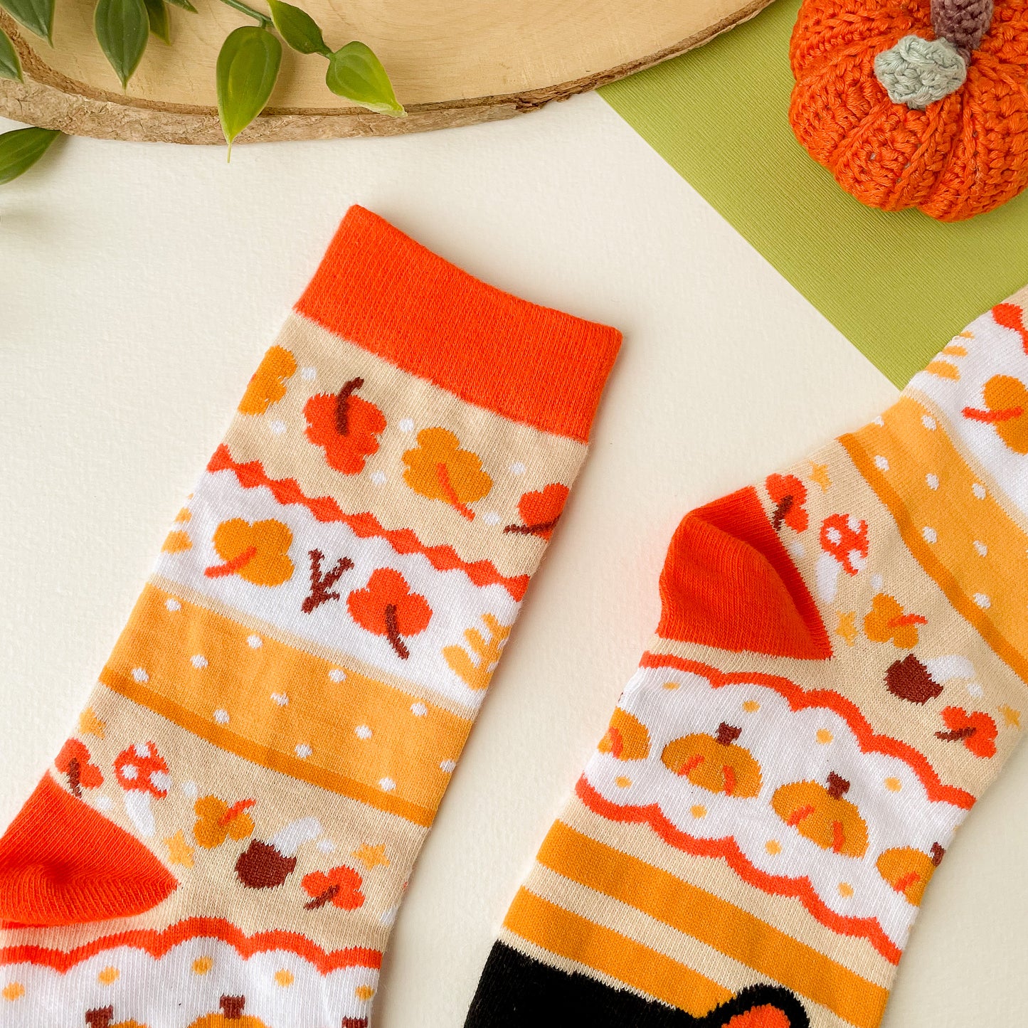 Kiki the Cat Autumn Pattern - Cotton Socks