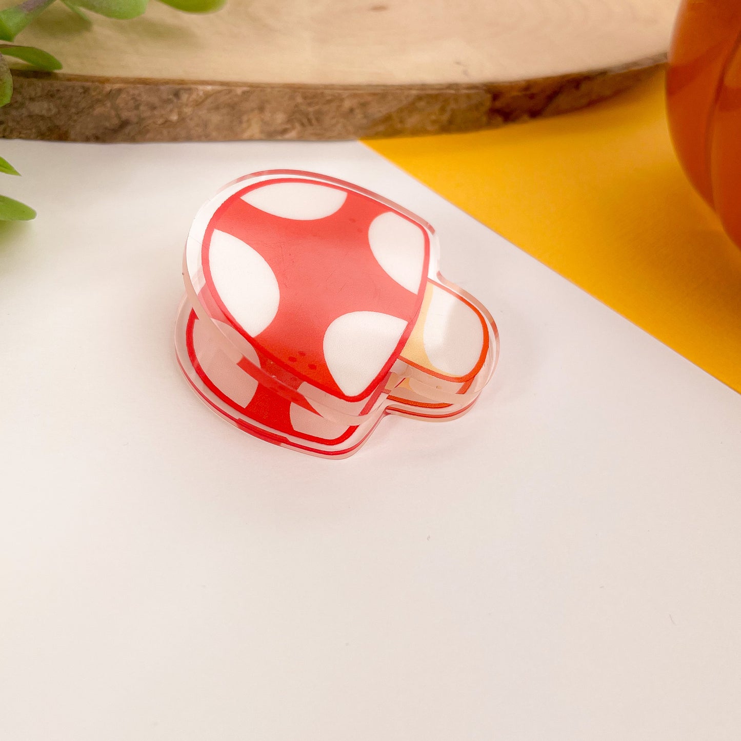 Mushroom Acrylic Clip