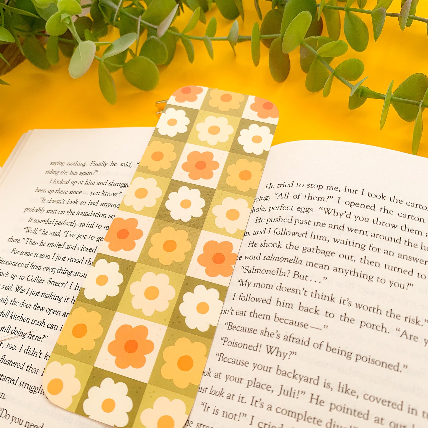 Green Daisy Bookmark