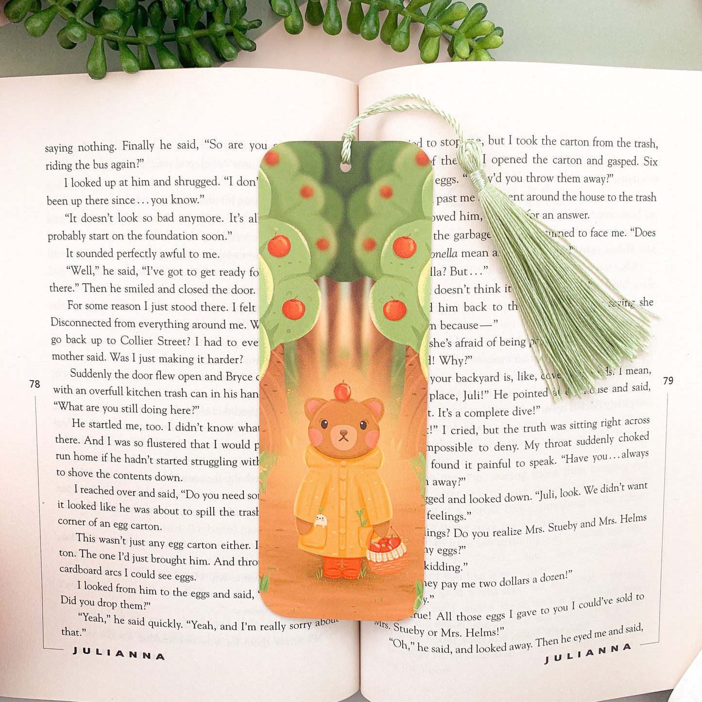 Apple Bear Bookmark