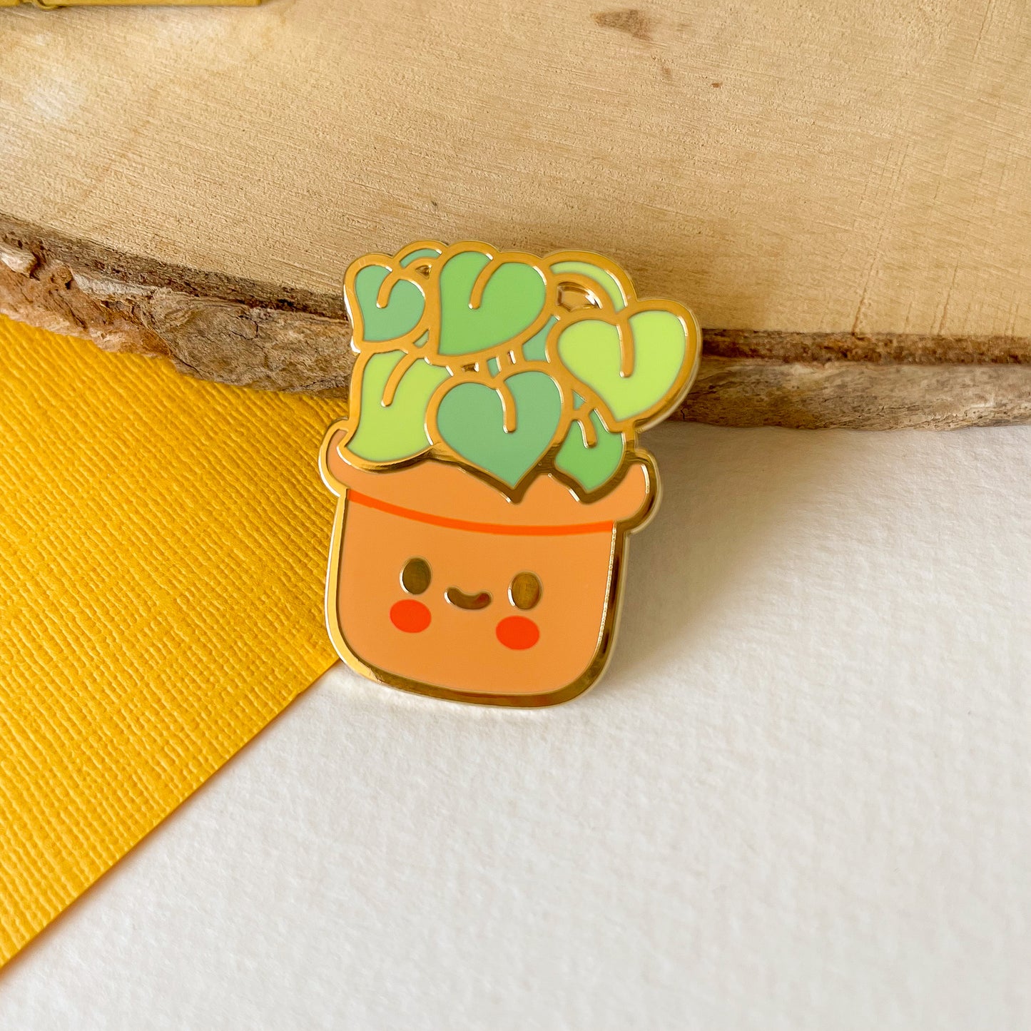 Happy Plant - Enamel Pin