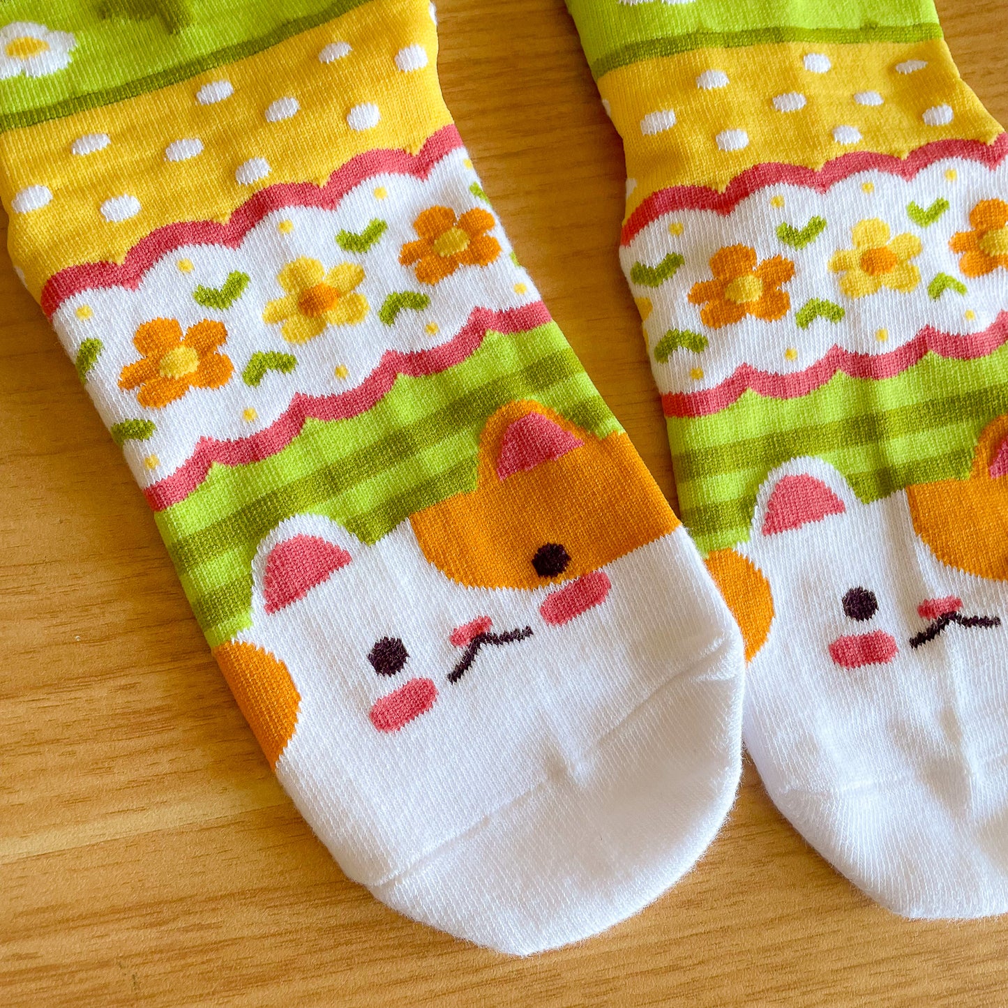 Brûlée the Cat Daisy Pattern - Cotton Socks