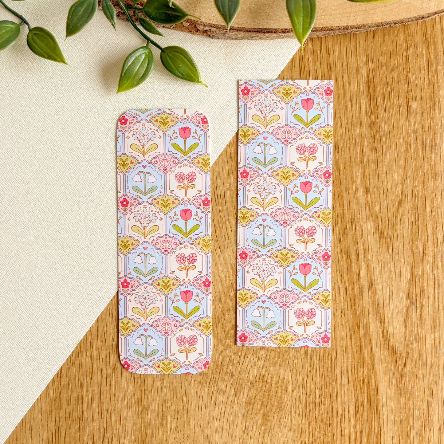 Scalloped Floral Pattern Bookmark