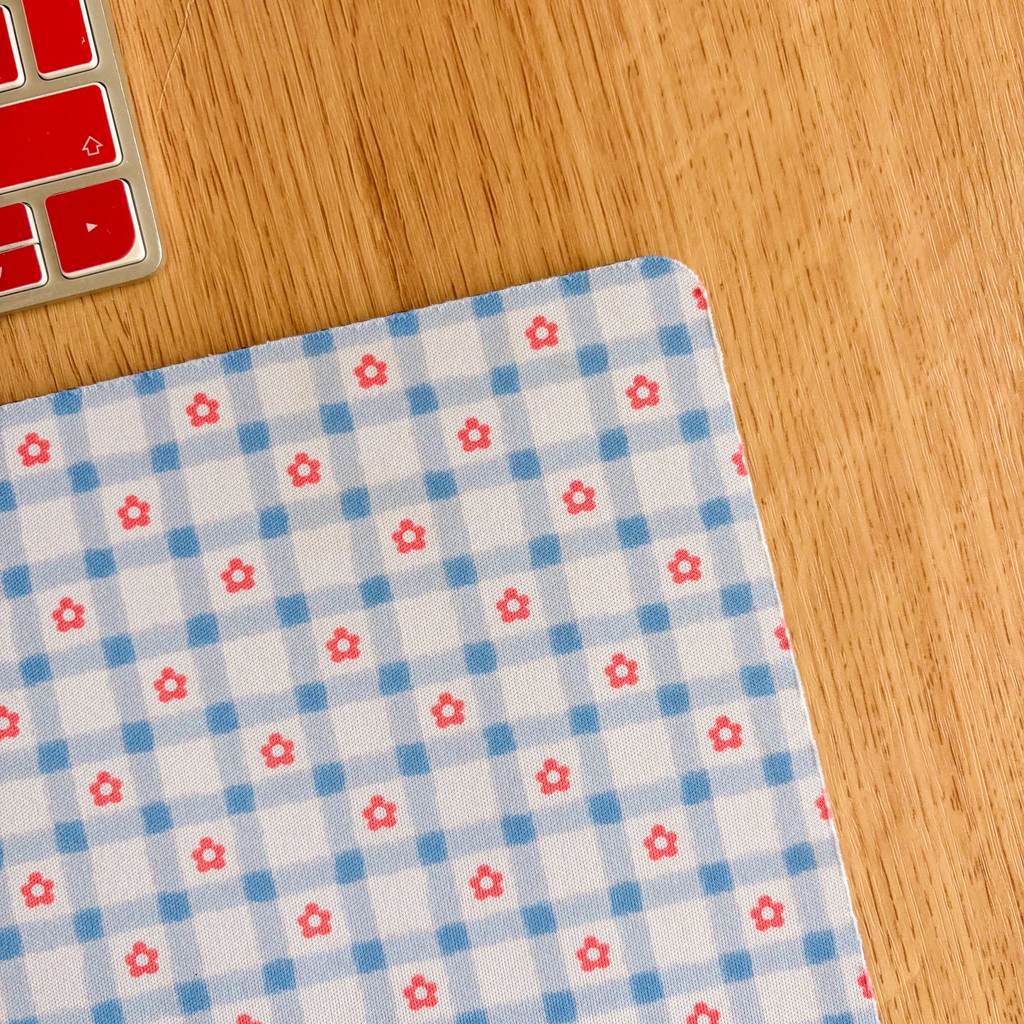Blue Gingham Daisy - Rectangle Mouse Mat