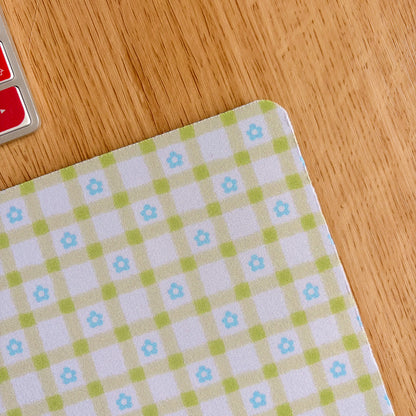 Green Gingham Daisy - Rectangle Mouse Mat