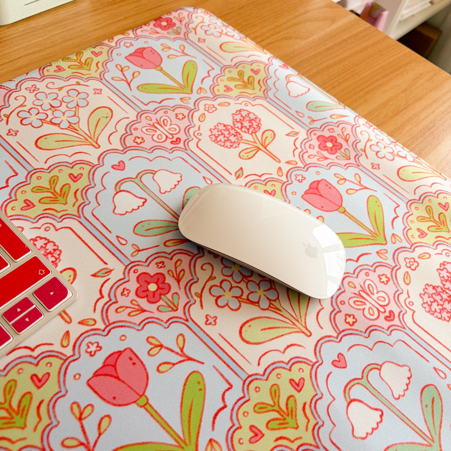 Scalloped Floral Pattern - Large Gaming Mouse Mat
