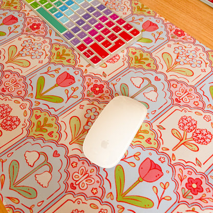 Scalloped Floral Pattern - Large Gaming Mouse Mat
