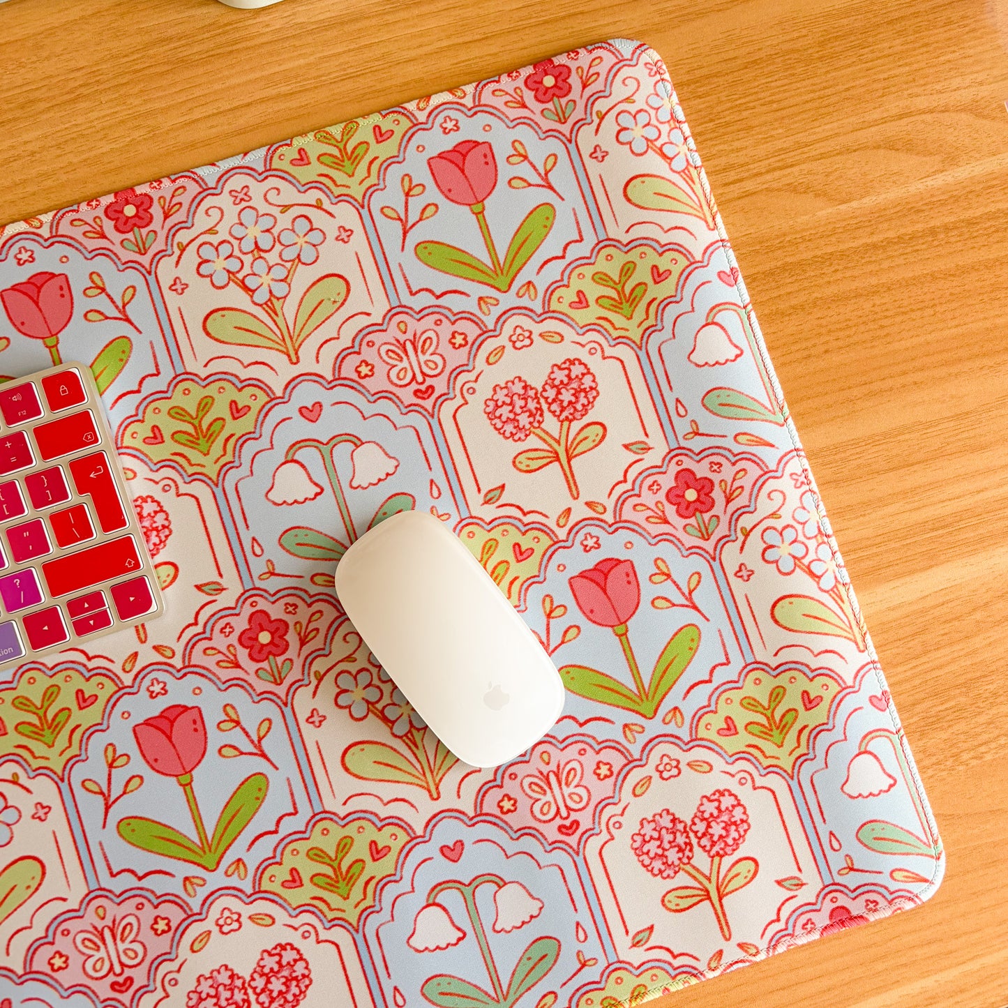 Scalloped Floral Pattern - Large Gaming Mouse Mat