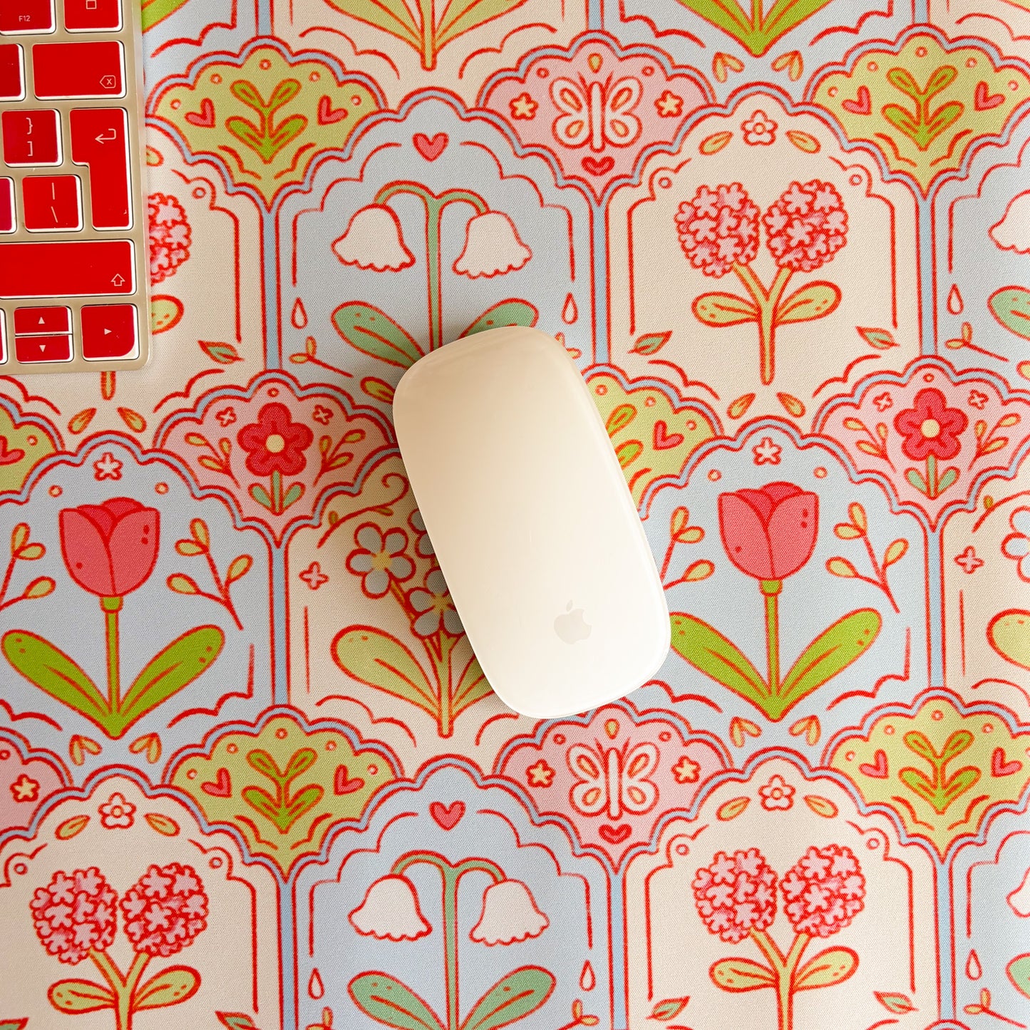 Scalloped Floral Pattern - Large Gaming Mouse Mat