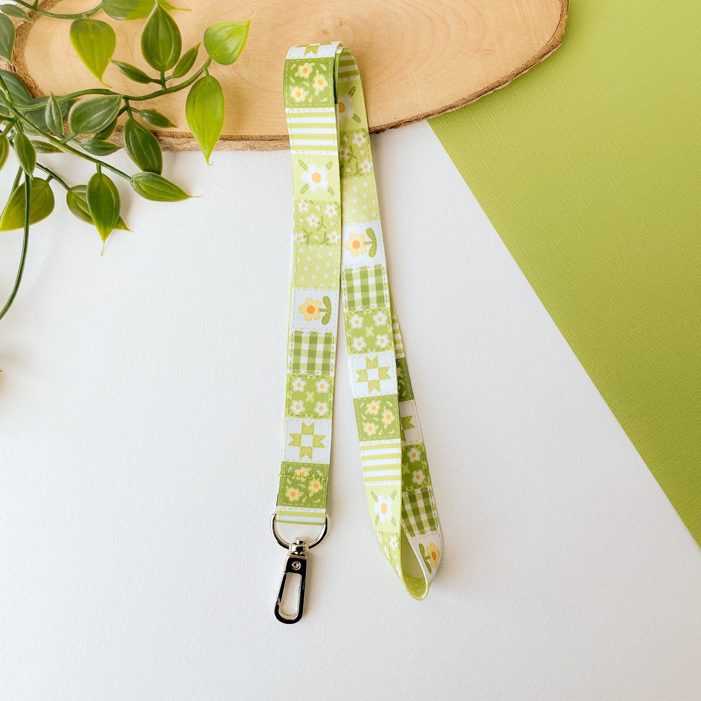 Green Daisy Blanket - Lanyard