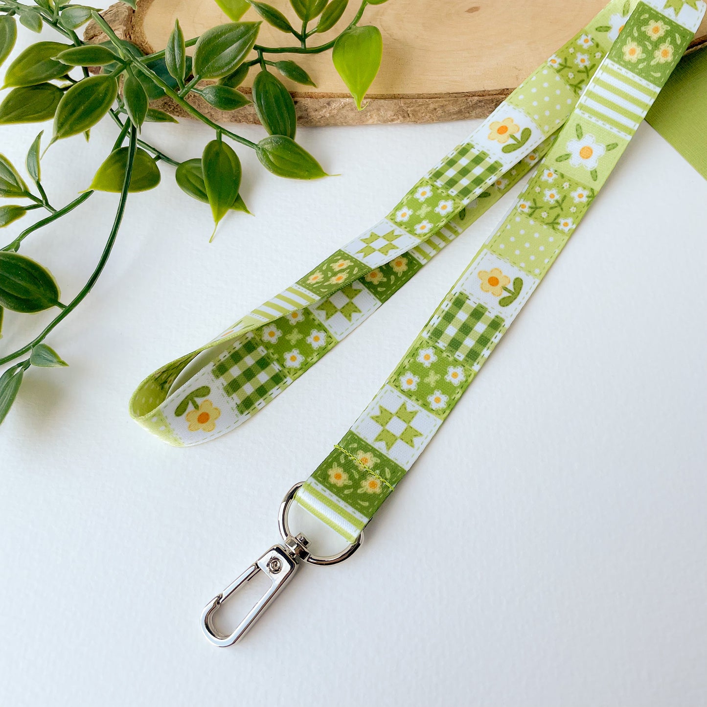 Green Daisy Blanket - Lanyard