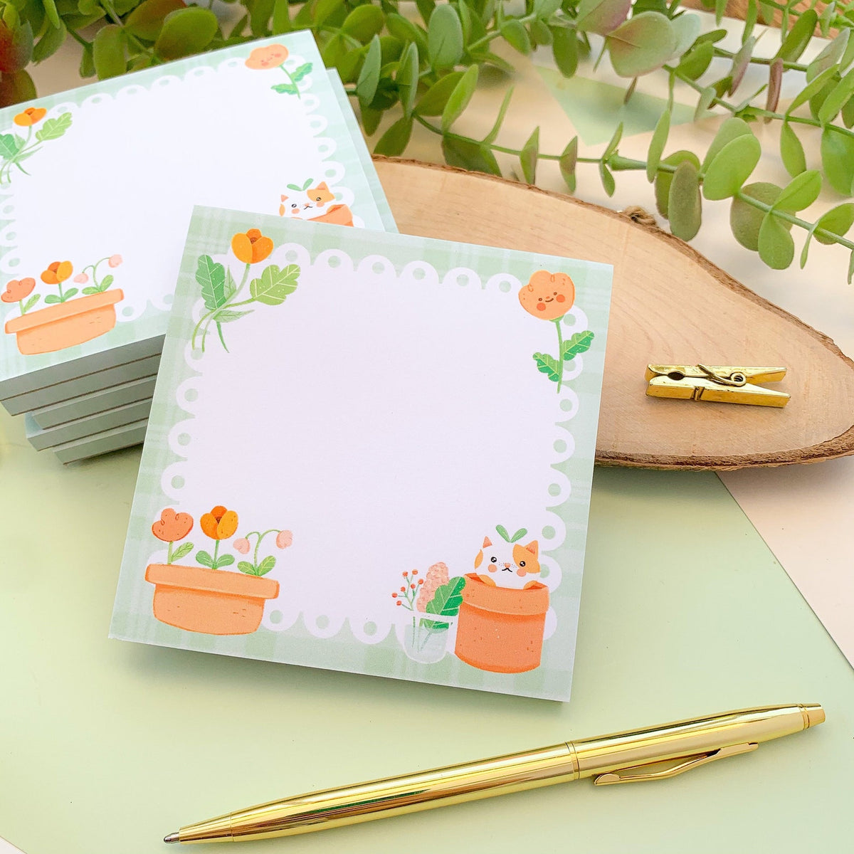 Spring Essentials - Memo Pad